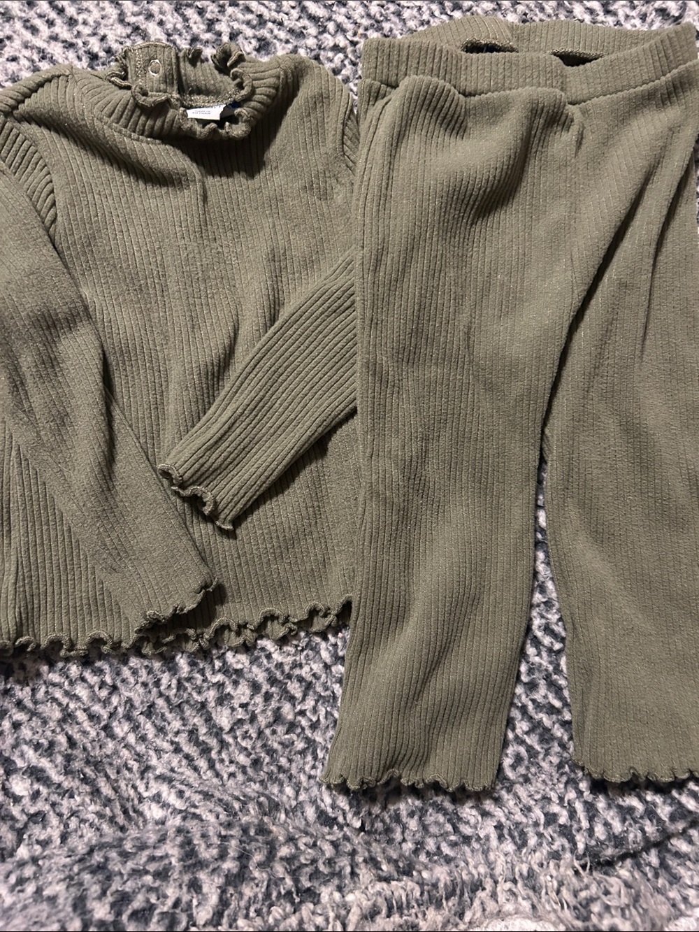 Old Navy Olive Green Ribbed Kids Leggings Set
